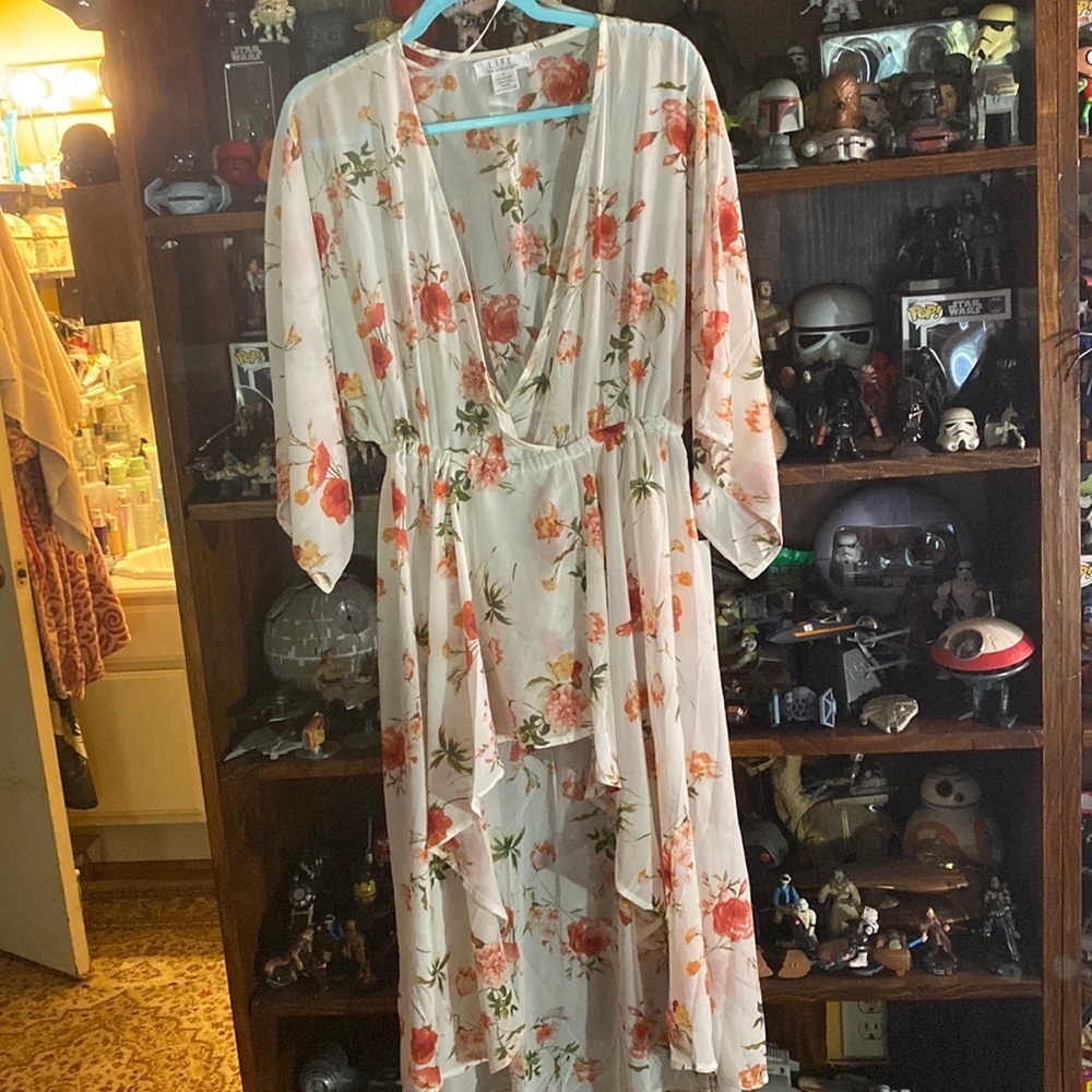 Medium size floral see through polyester blouse